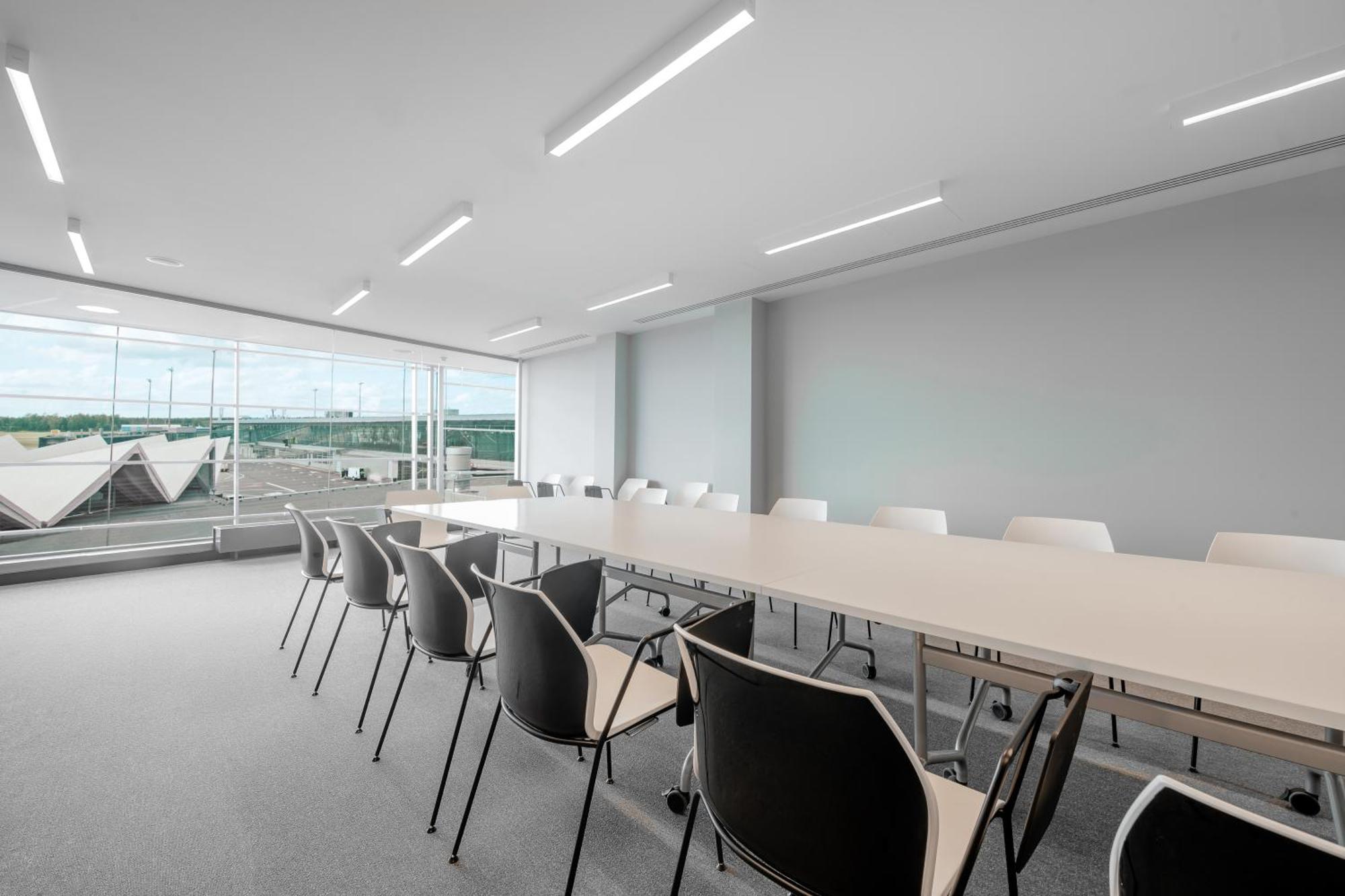Ieki Kepler Club Riga Airport Hotel - Landside Public Area מראה חיצוני תמונה